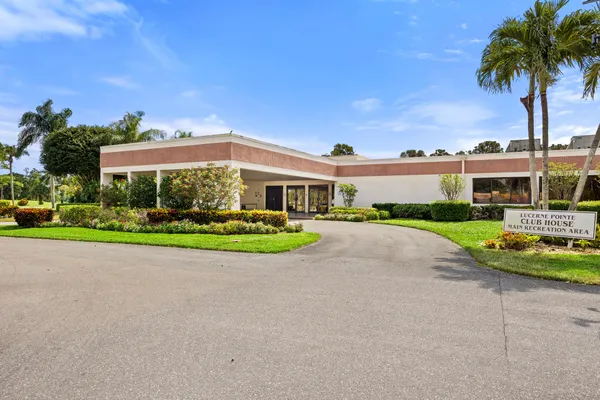 $1,750 | 4700 Lucerne Lakes Boulevard West, Unit 103, Lake Worth, FL 33467
