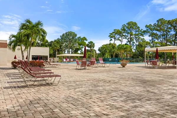 $1,750 | 4700 Lucerne Lakes Boulevard West, Unit 103, Lake Worth, FL 33467