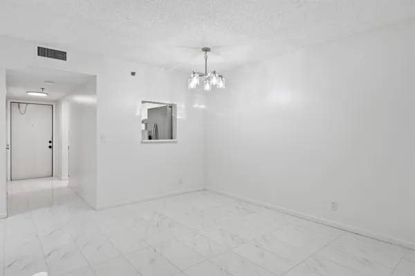 $1,750 | 4700 Lucerne Lakes Boulevard West, Unit 103, Lake Worth, FL 33467