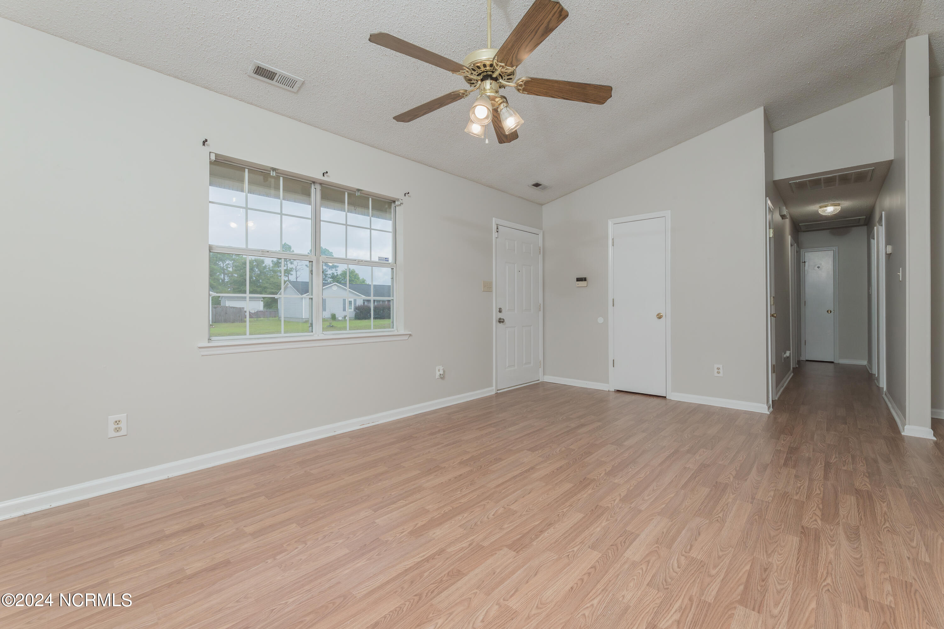 313 Timber Ridge Drive Hubert, NC 28539 - Photo 8 of 55 LivingRoom