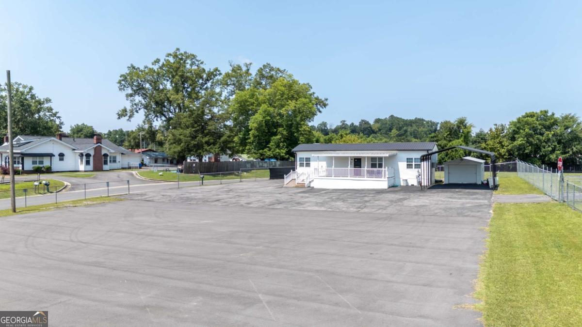 2213 Cleveland Highway Dalton, GA 30721 - Photo 14 of 41