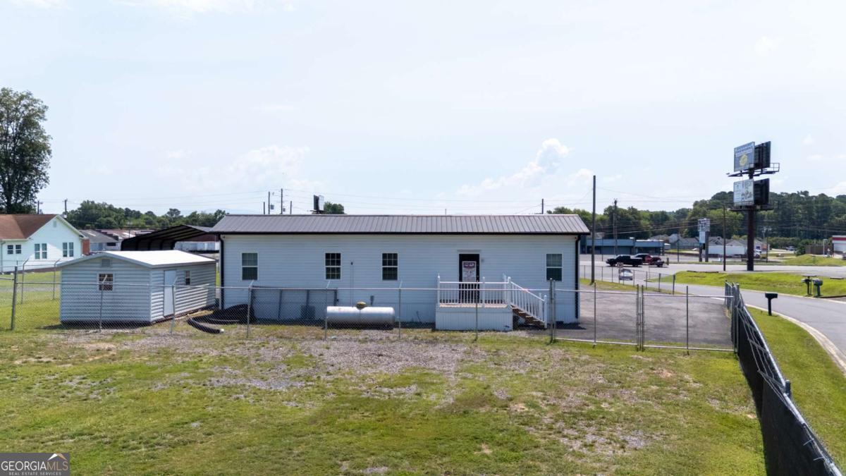 2213 Cleveland Highway Dalton, GA 30721 - Photo 16 of 41