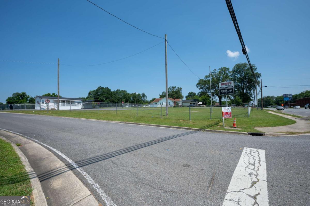 2213 Cleveland Highway Dalton, GA 30721 - Photo 22 of 41