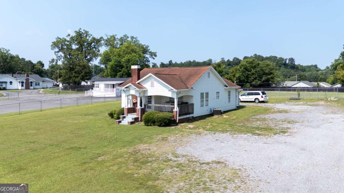 2213 Cleveland Highway Dalton, GA 30721 - Photo 6 of 41