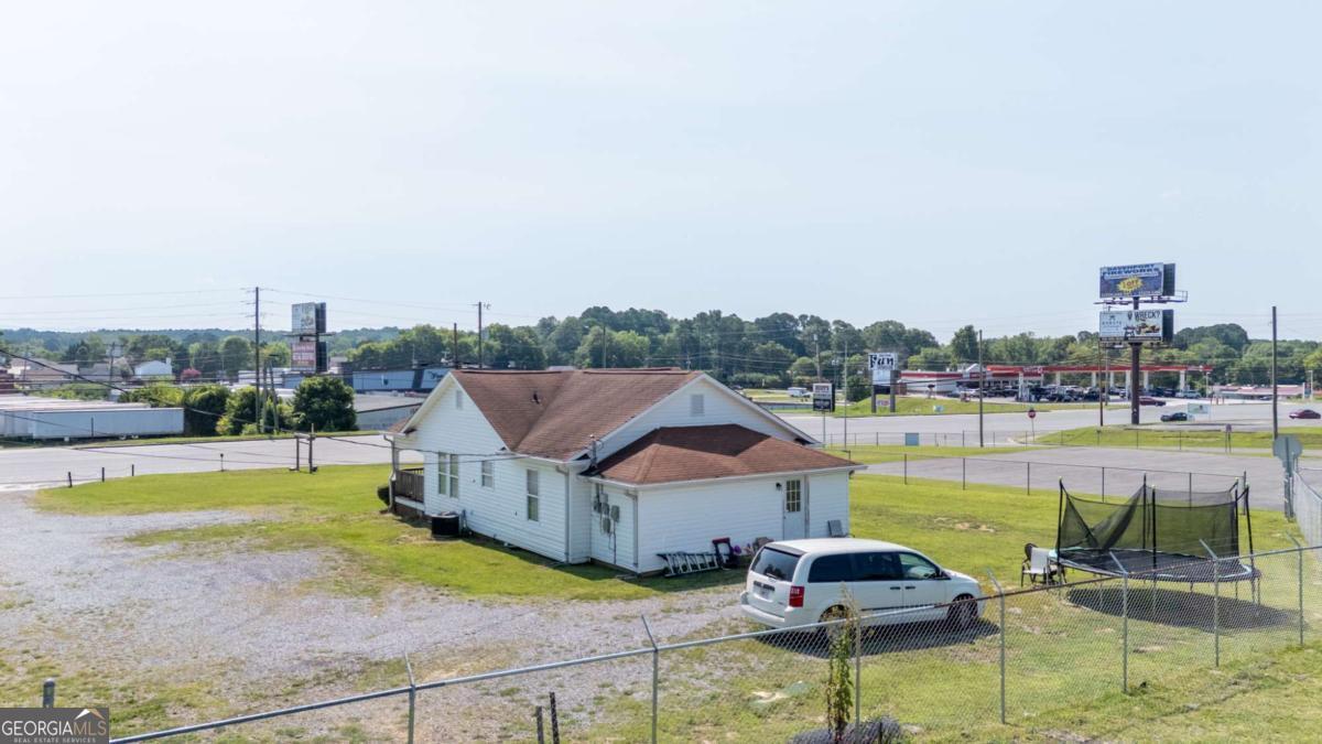 2213 Cleveland Highway Dalton, GA 30721 - Photo 9 of 41