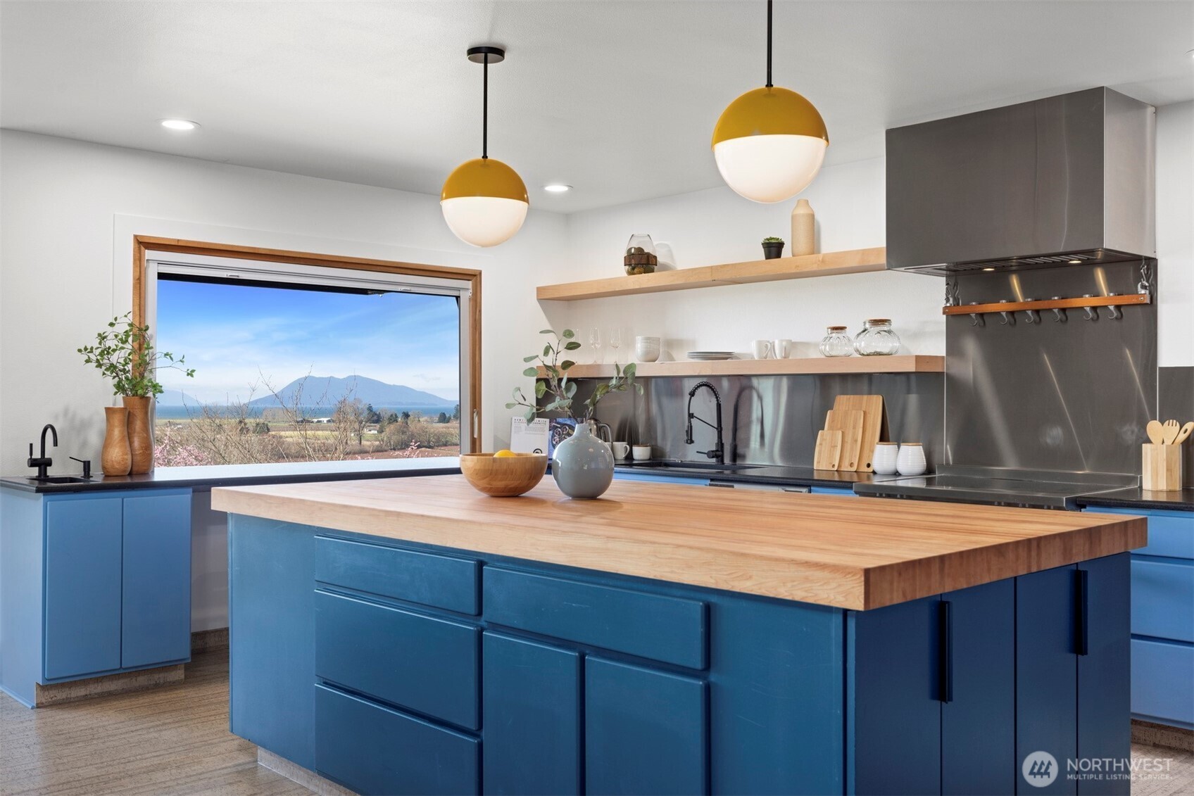 16021 Colony Road Bow, WA 98232 - Photo 15 of 40