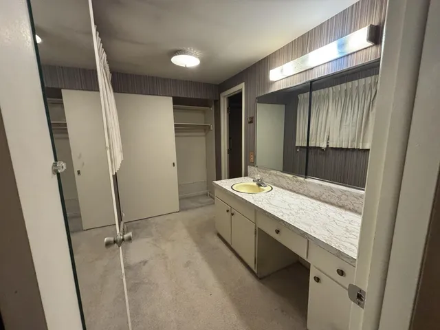 $294,500 | 130 Southwoods Avenue, Fremont, MI 49412