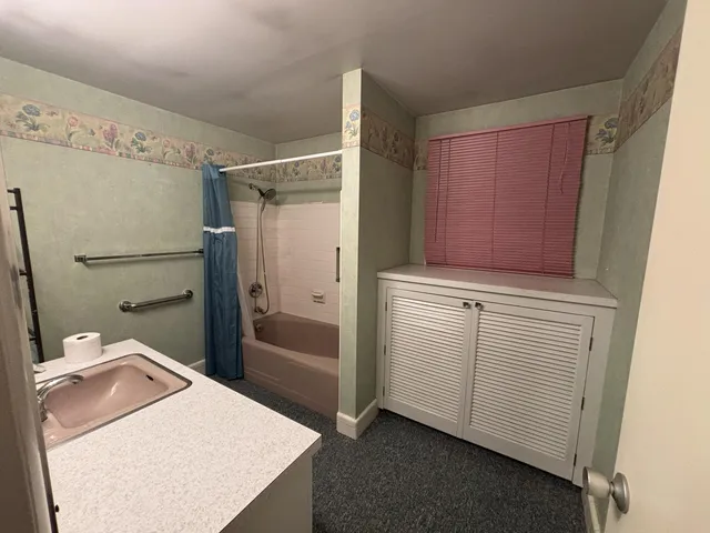 $294,500 | 130 Southwoods Avenue, Fremont, MI 49412