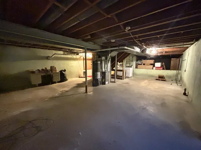 $294,500 | 130 Southwoods Avenue, Fremont, MI 49412