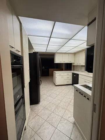 $294,500 | 130 Southwoods Avenue, Fremont, MI 49412