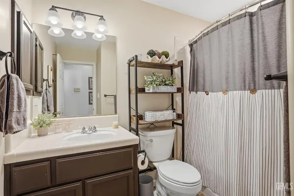 $424,950 | Undisclosed Address, Bakersfield, CA 93308