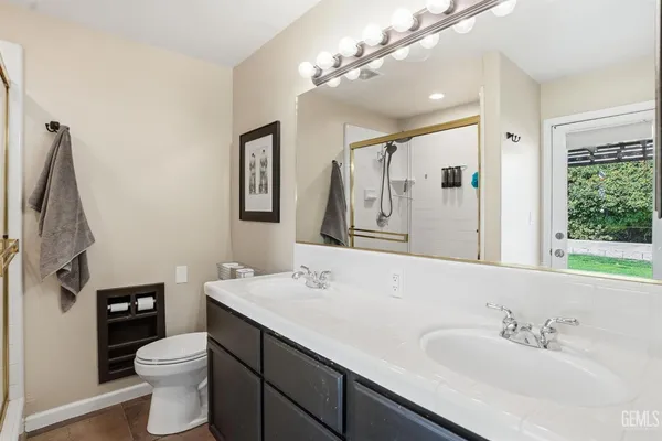 $424,950 | Undisclosed Address, Bakersfield, CA 93308