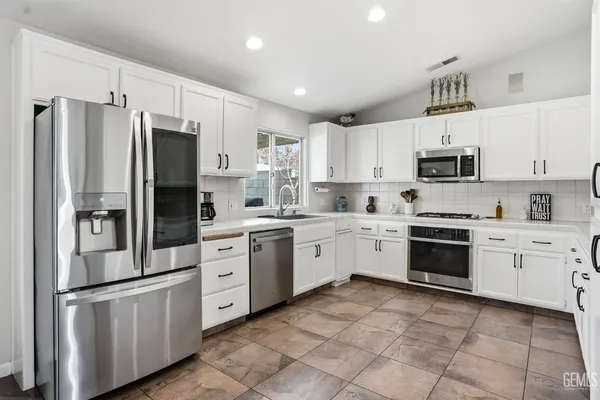 $424,950 | Undisclosed Address, Bakersfield, CA 93308