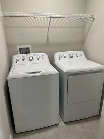 $1,900 | 9627 Pembrooke Pines Drive, Sun City Center, FL 33573