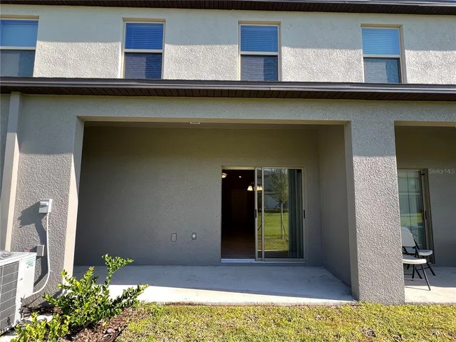 $1,900 | 9627 Pembrooke Pines Drive, Sun City Center, FL 33573