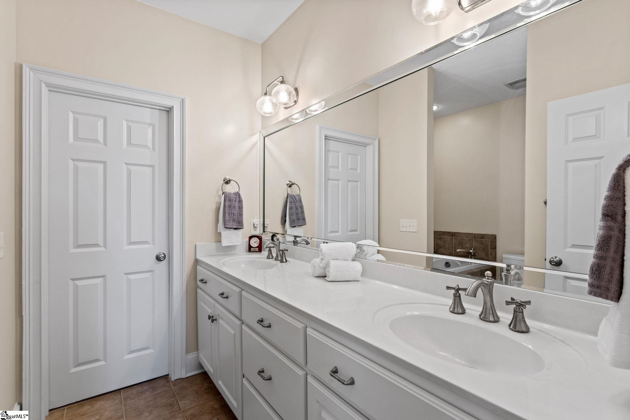 112 Rivoli Lane Greenville, SC 29615 - Photo 32 of 36 Gallery Image 32