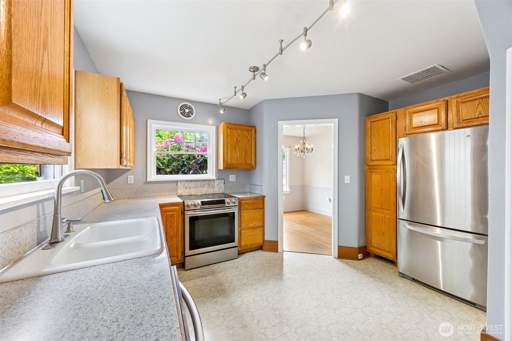 2907 Maringo Road Southeast Olympia, WA 98501 - Photo 12 of 28 Gallery Image 12