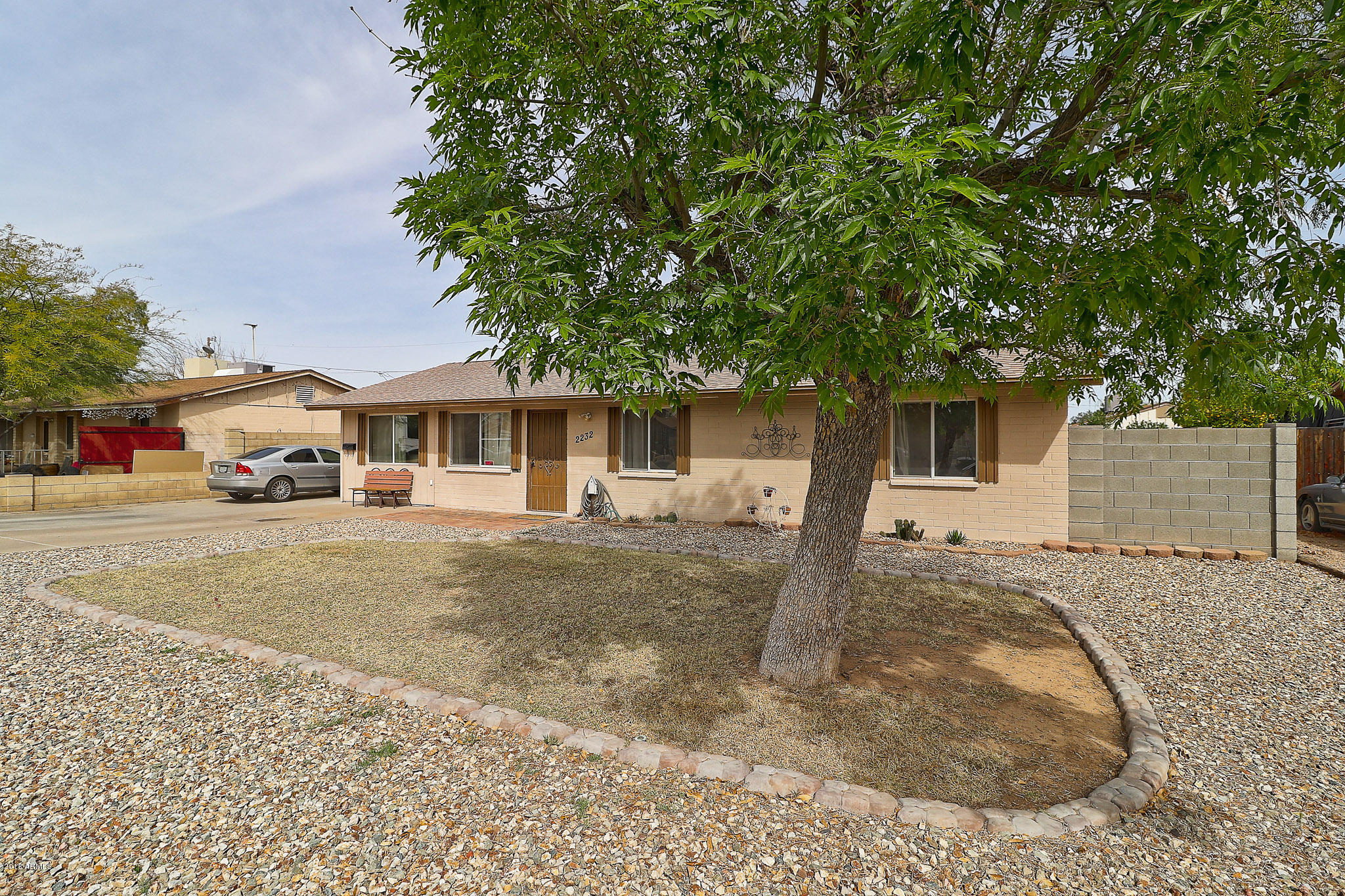 2232 East Marilyn Road Phoenix, AZ 85022 - Photo 3 of 23 A (3)