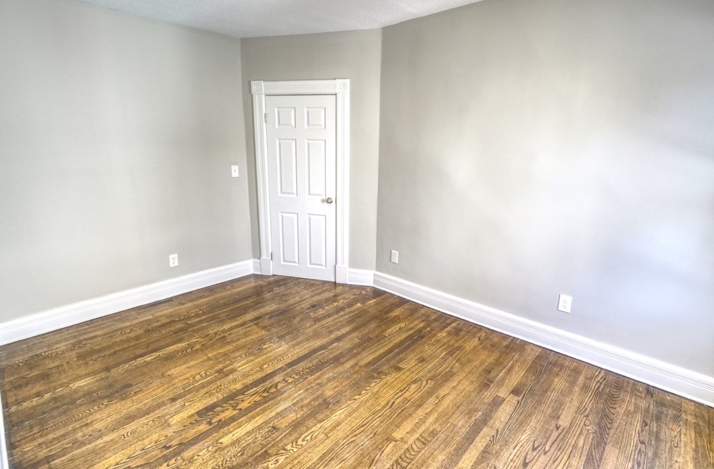 47 Forest Street Springfield, MA 01108 - Photo 19 of 31