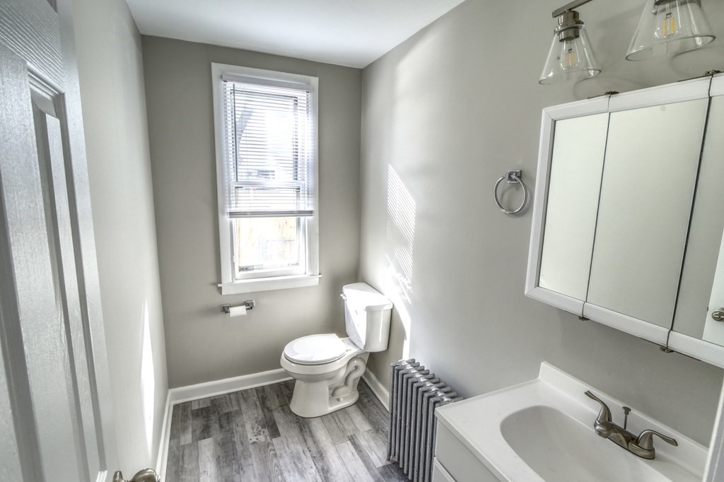 47 Forest Street Springfield, MA 01108 - Photo 10 of 31