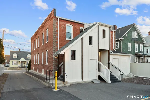 $1,500 | 18 Kelley Street, Unit 2, Bristol, CT 06010
