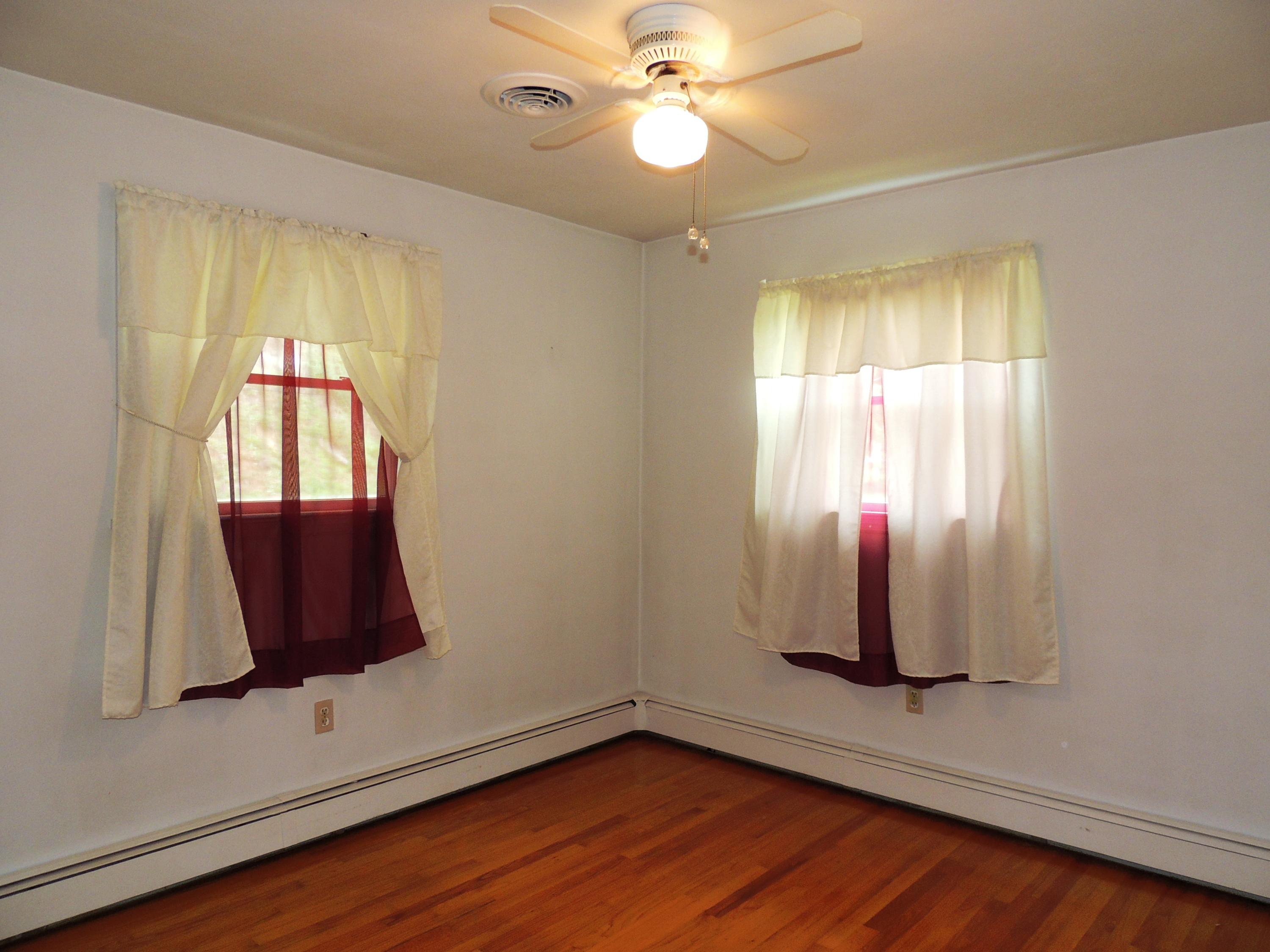 51 Valley View Road Hardy, VA 24101 - Photo 10 of 16 Bedroom 3