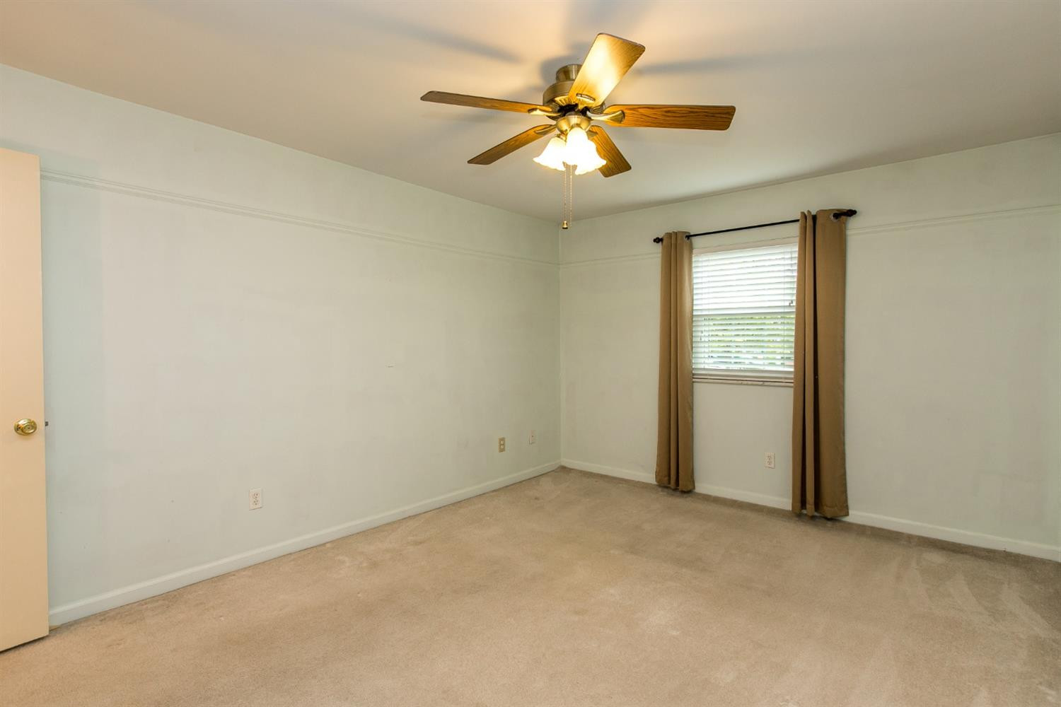 1040 Armstrong Mill Road, Unit B Lexington, KY 40517 - Photo 26 of 32 Photo 26