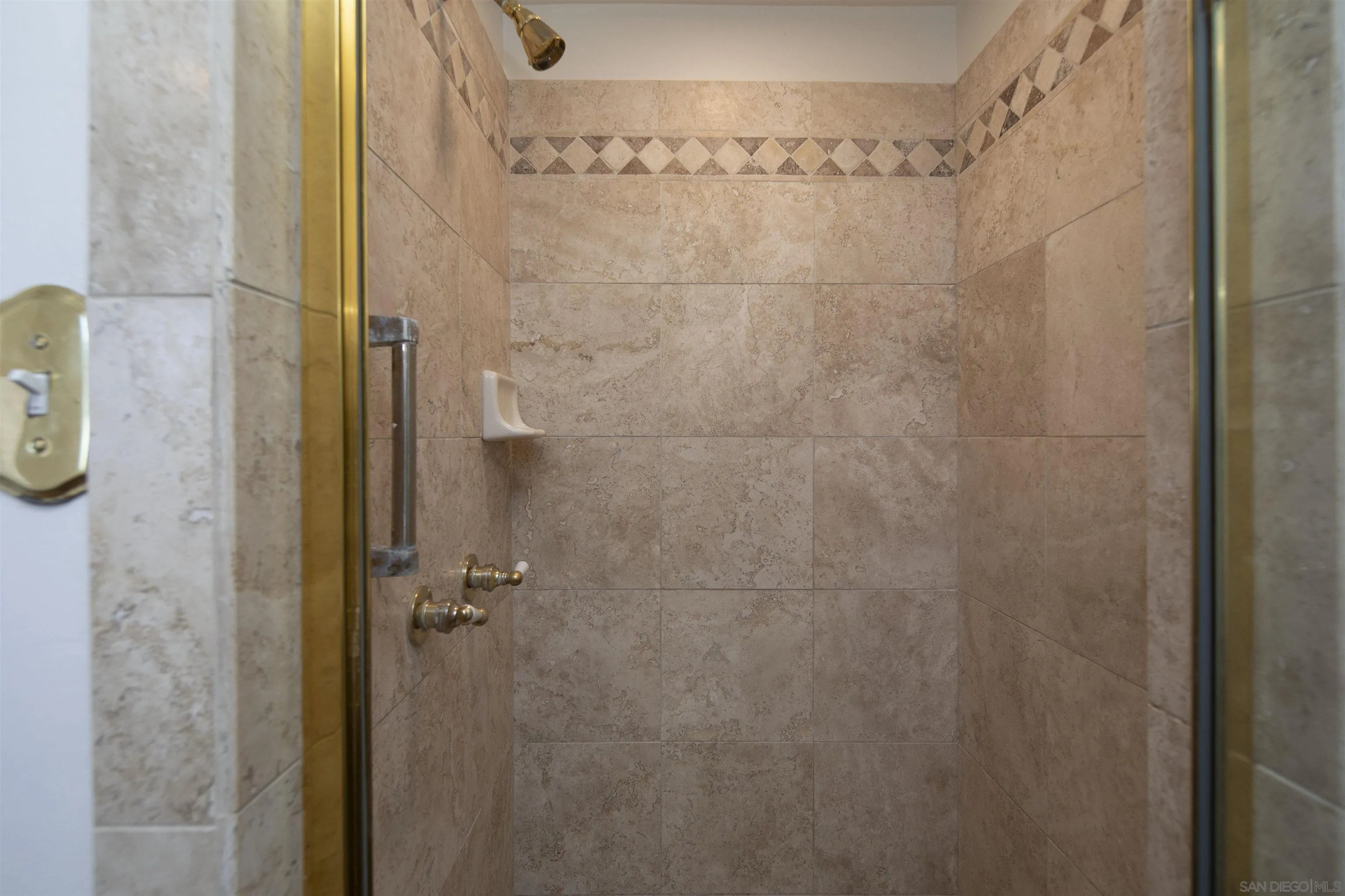 1820 Grove Road El Cajon, CA 92020 - Photo 23 of 74 Primary Bath/Spa