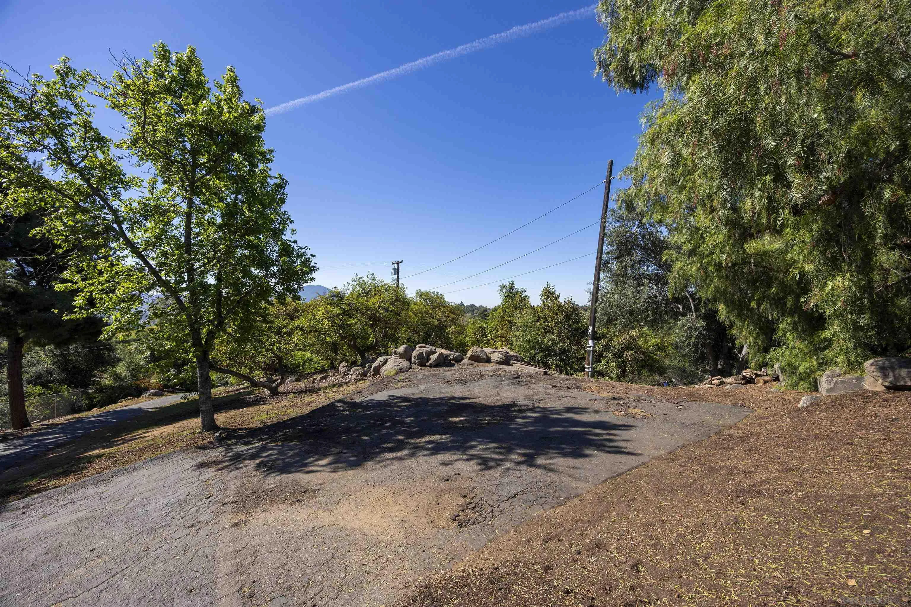 1820 Grove Road El Cajon, CA 92020 - Photo 38 of 74 Parking