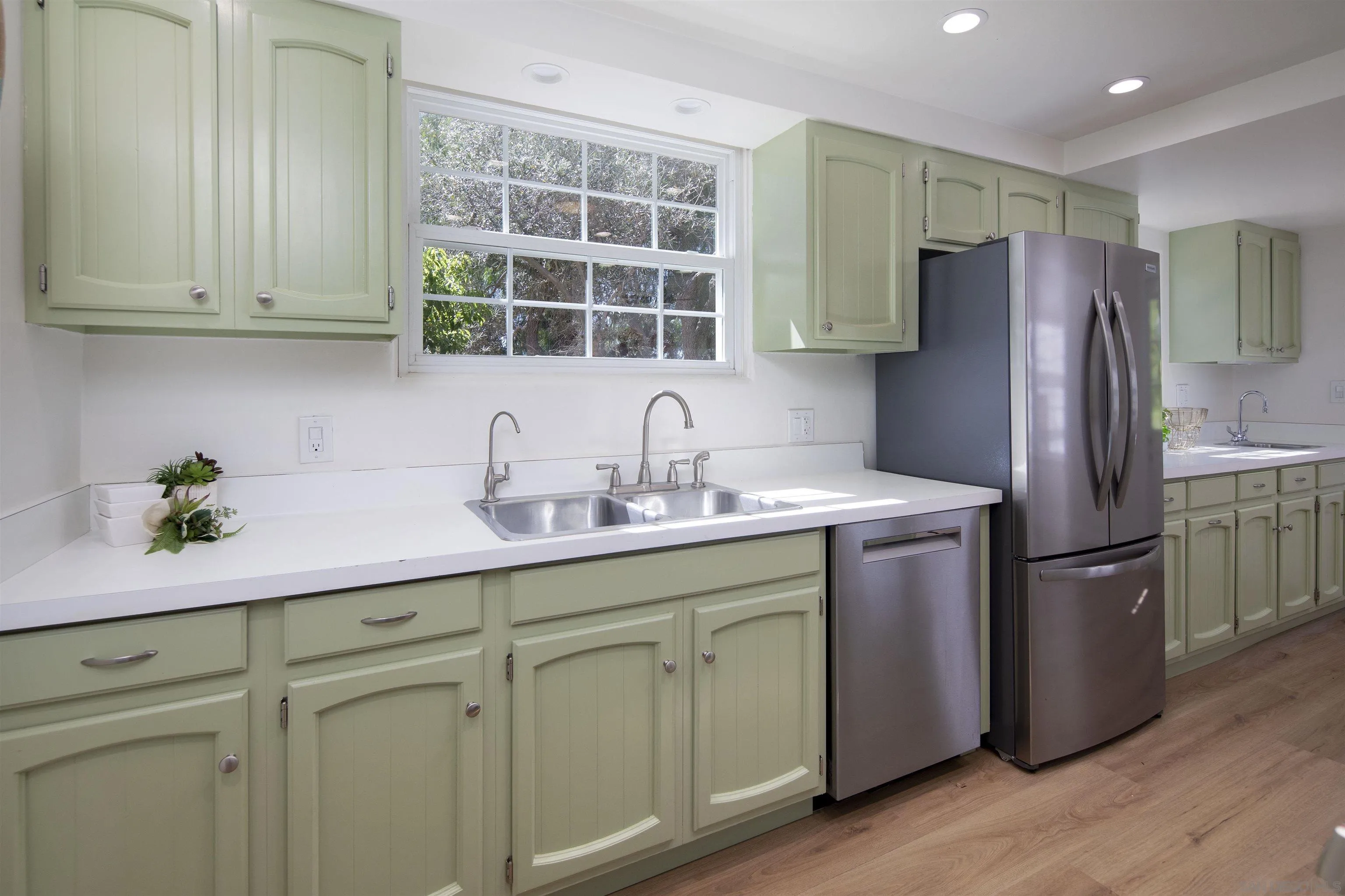 1820 Grove Road El Cajon, CA 92020 - Photo 9 of 74 Kitchen