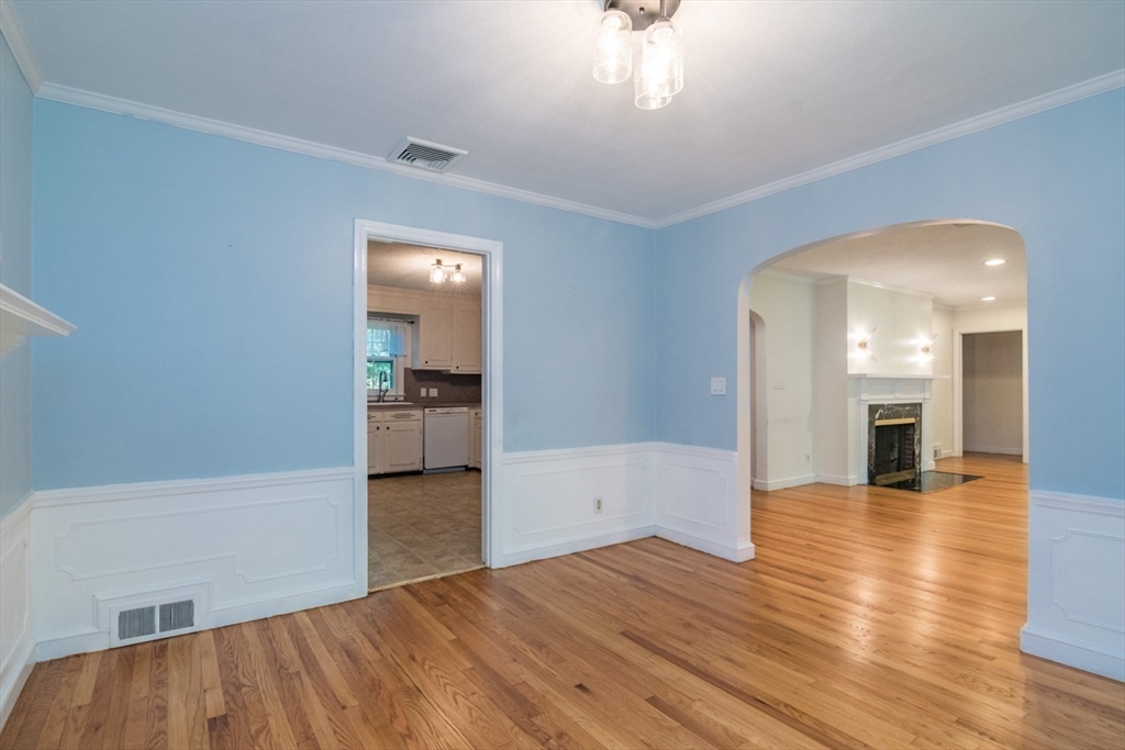 97 Overlook Drive Springfield, MA 01118 - Photo 11 of 23