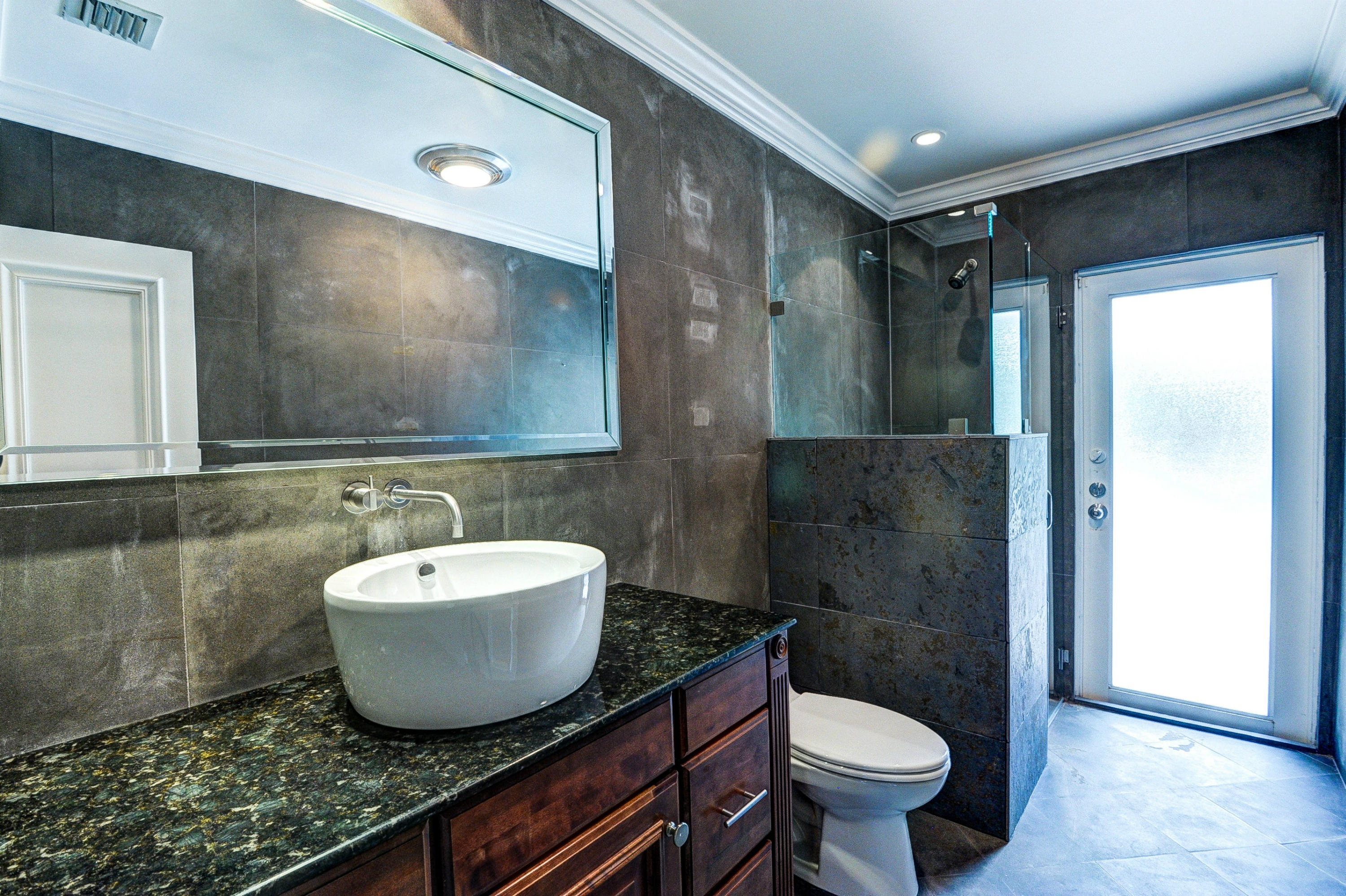 761 Northeast 70th Street Boca Raton, FL 33487 - Photo 26 of 27 017_Guest Bathroom