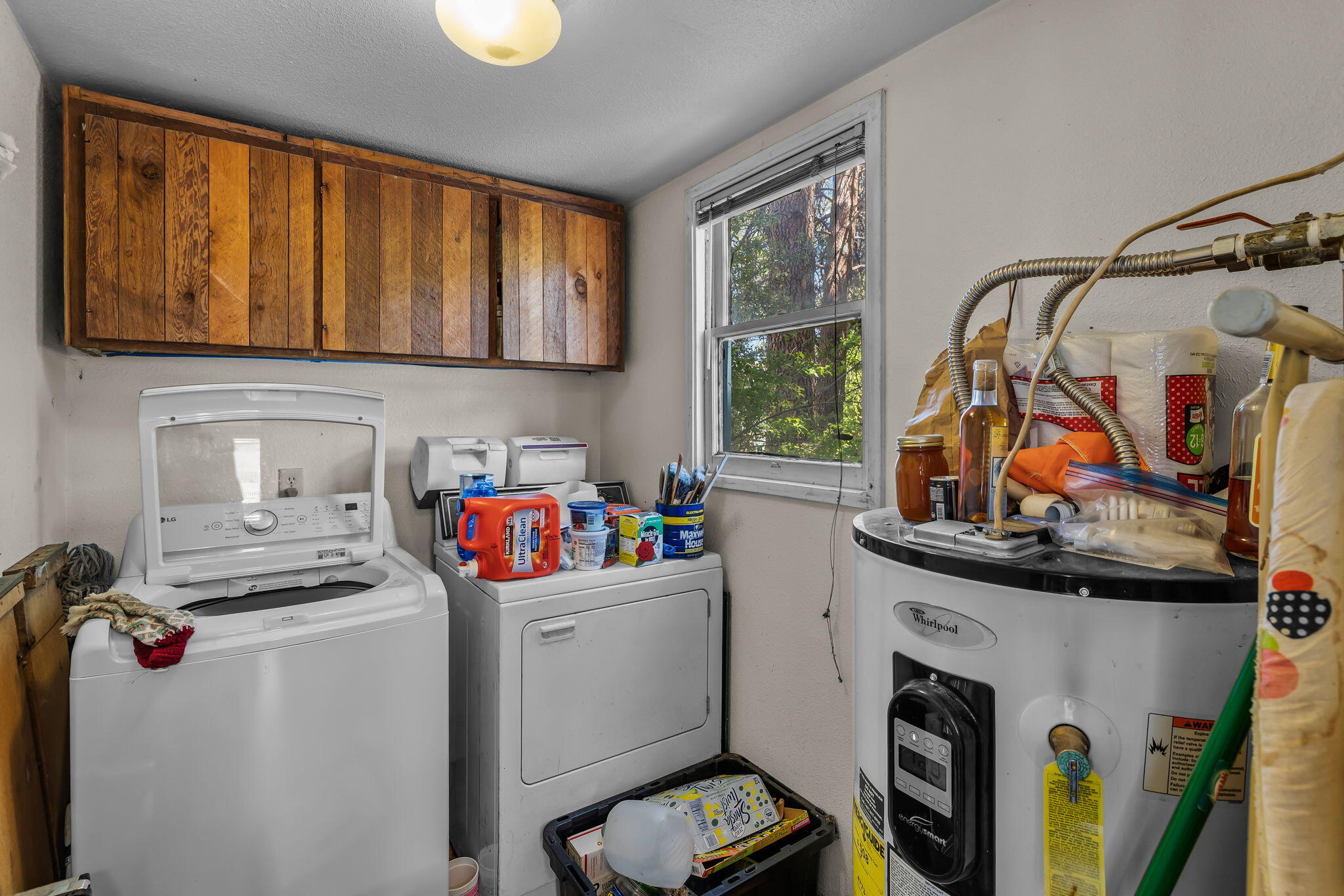 2291 Northeast 8th Street Bend, OR 97701 - Photo 11 of 22 Off the Kitchen