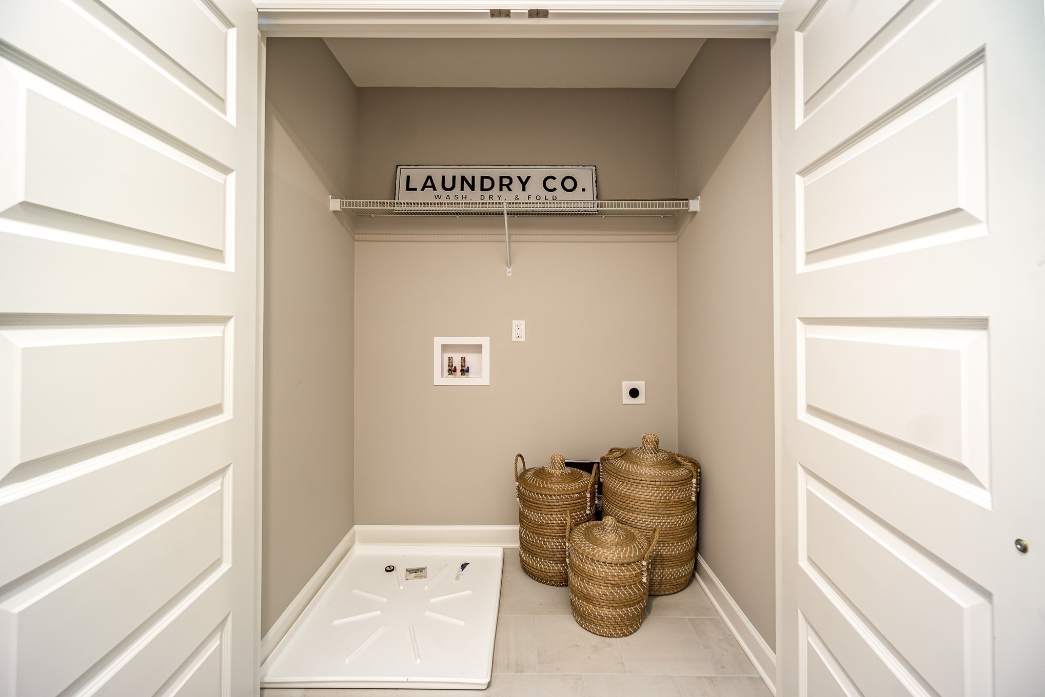 1744 Fenway Loop Antioch, TN 37013 - Photo 20 of 38 a view of a hallway with seating area