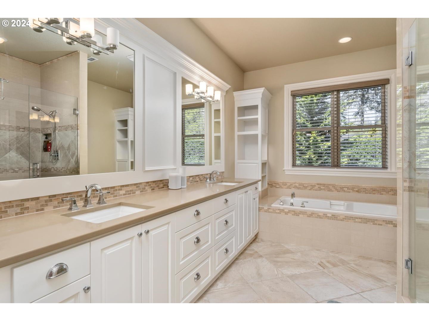 14050 Goodall Road Lake Oswego, OR 97034 - Photo 29 of 41 Gallery Image 29