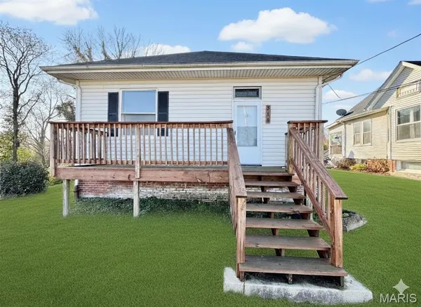 $1,250 | 316 West F Street, Belleville, IL 62220