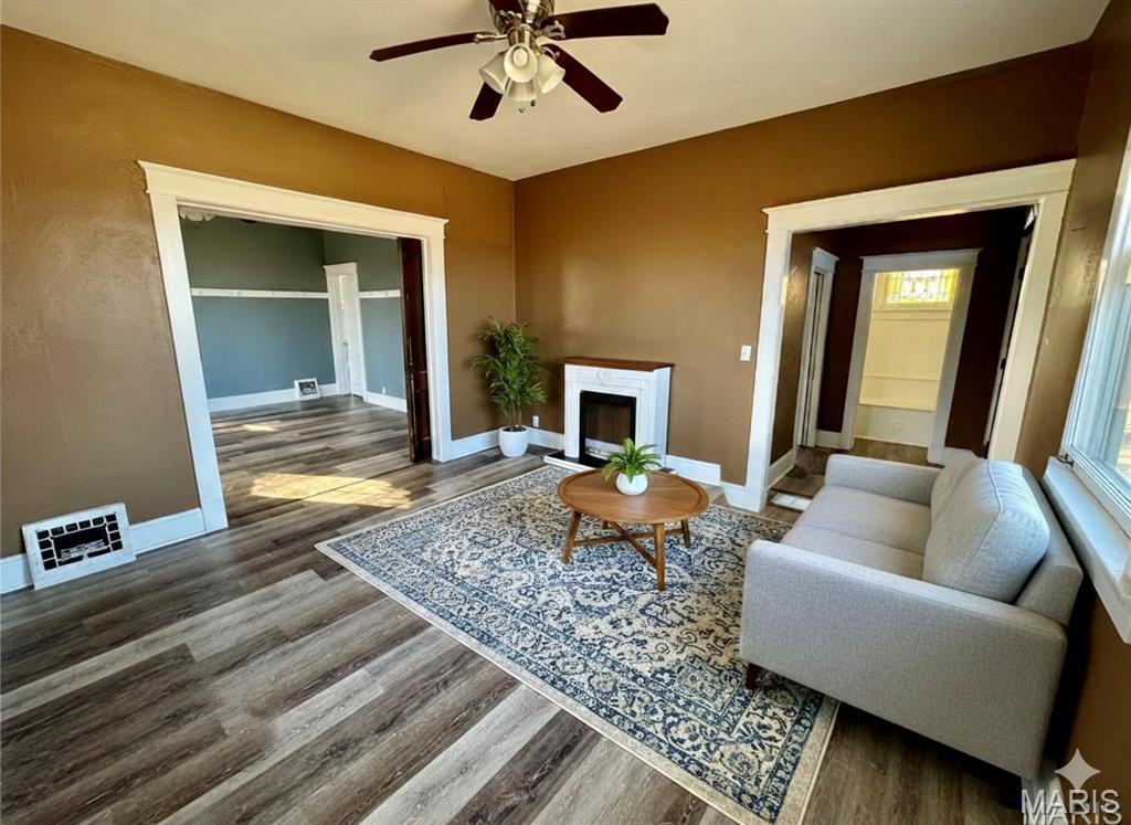 316 West F Street Belleville, IL 62220 - Photo 11 of 32