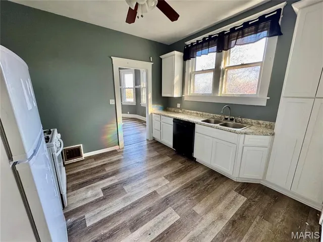 $1,295 | 316 West F Street, Belleville, IL 62220