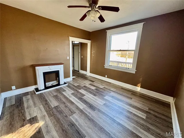 $1,295 | 316 West F Street, Belleville, IL 62220