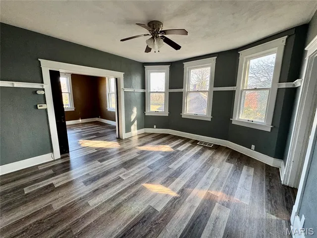 $1,295 | 316 West F Street, Belleville, IL 62220