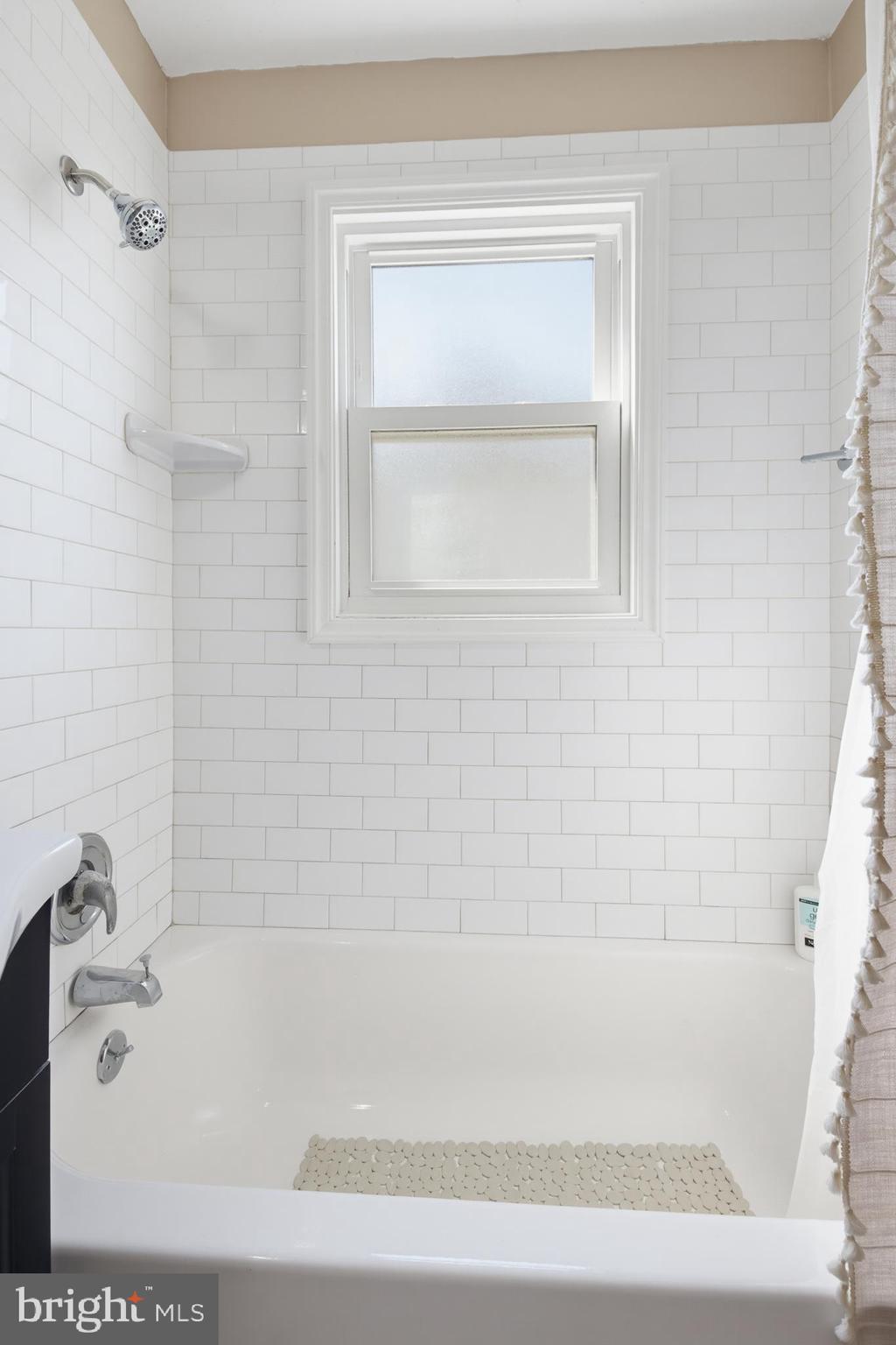 433 East Roseville Road Lancaster, PA 17601 - Photo 21 of 39 Gallery Image 21