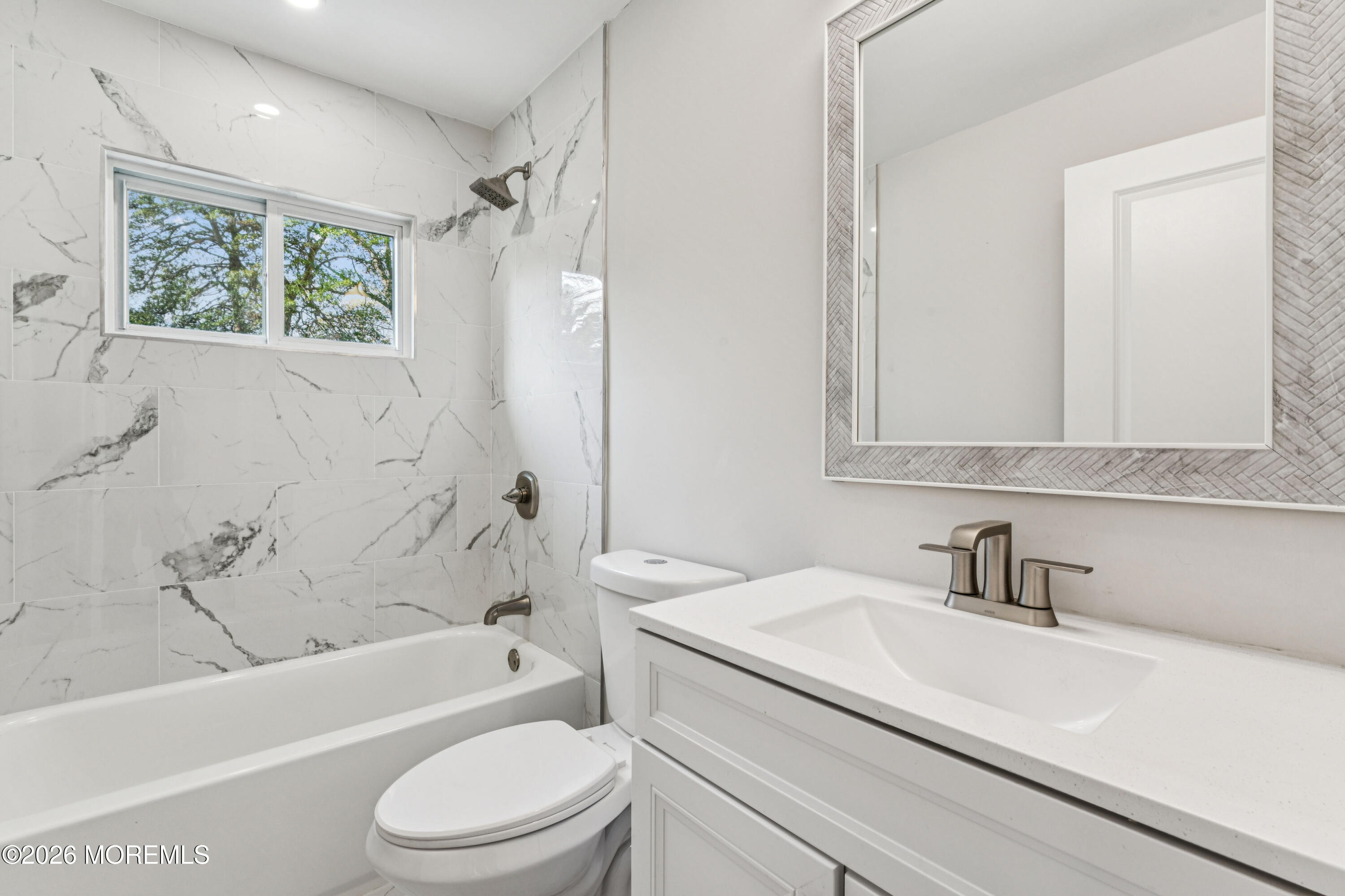 886 Raleigh Drive Toms River, NJ 08753 - Photo 12 of 43 photos_high_resolution_208Hommati