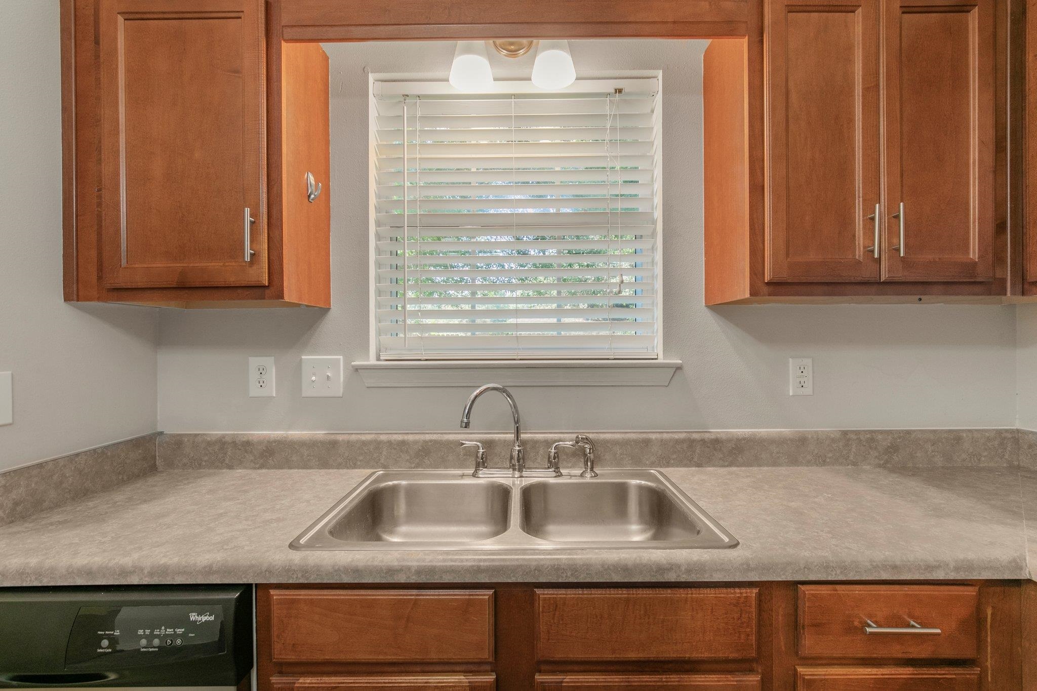 8176 Edgewood Drive Daphne, AL 36526 - Photo 15 of 40
