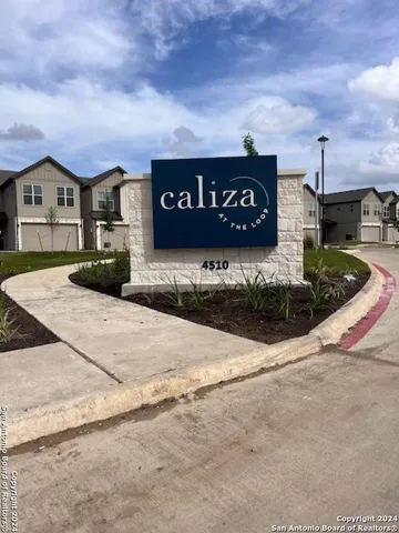 $2,609 | 4510 North Loop 1604 East, Unit TH2, San Antonio, TX 78247