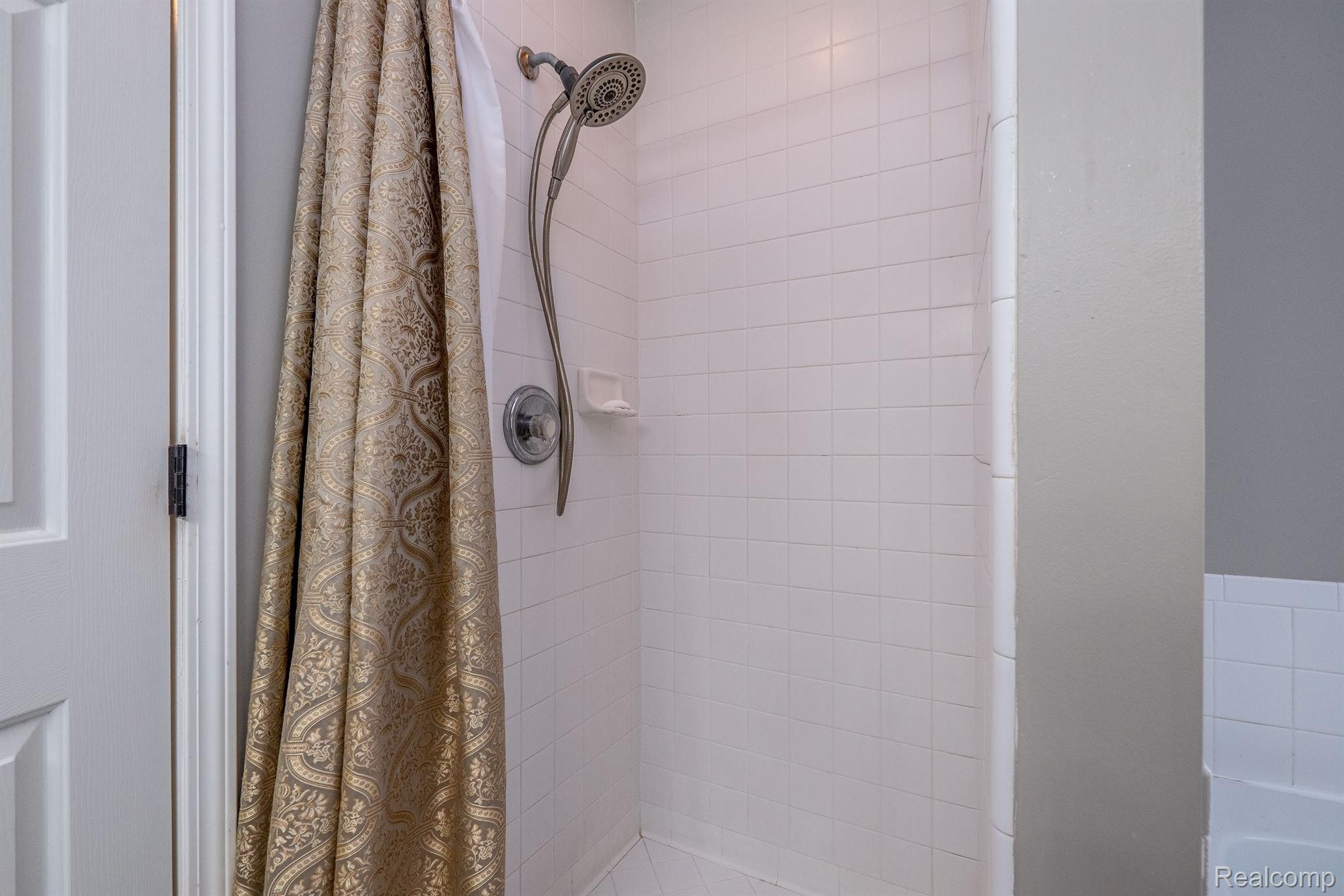 46617 West Ridge Drive Macomb, MI 48044 - Photo 40 of 57