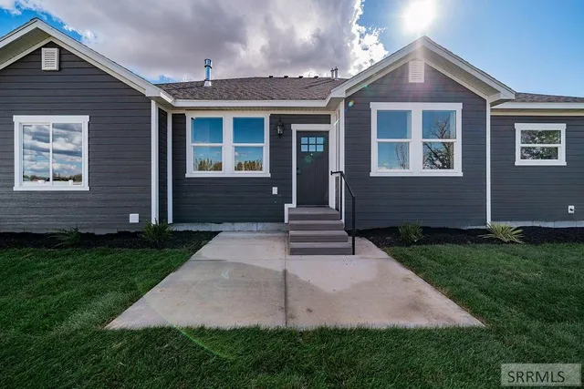 $785,000 | 1571 Palm Spgs Drive, Idaho Falls, ID 83404