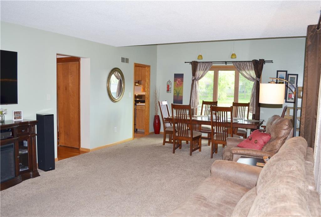 4021 Chipper Road Columbus, IN 47203 - Photo 4 of 35 Gallery Image 4