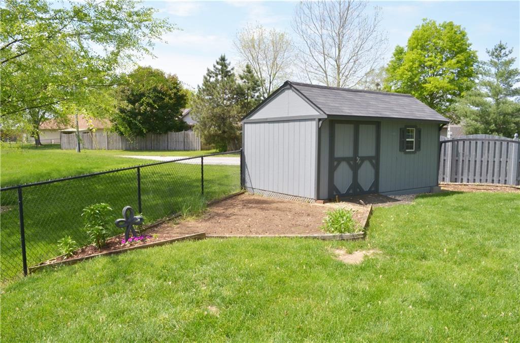 4021 Chipper Road Columbus, IN 47203 - Photo 34 of 35 Gallery Image 34