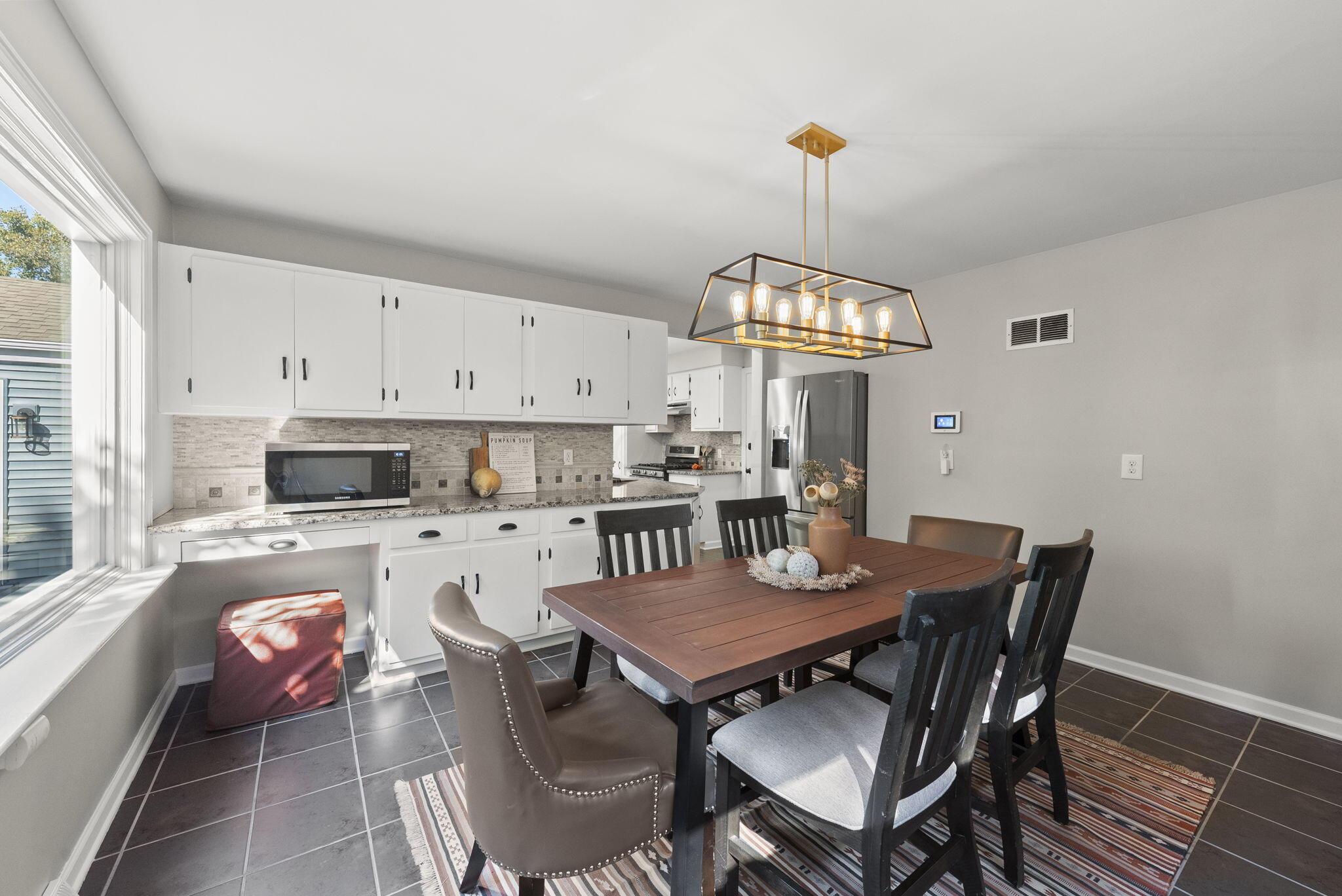 253 Fenway Road Columbus, OH 43214 - Photo 12 of 40 Dining Room