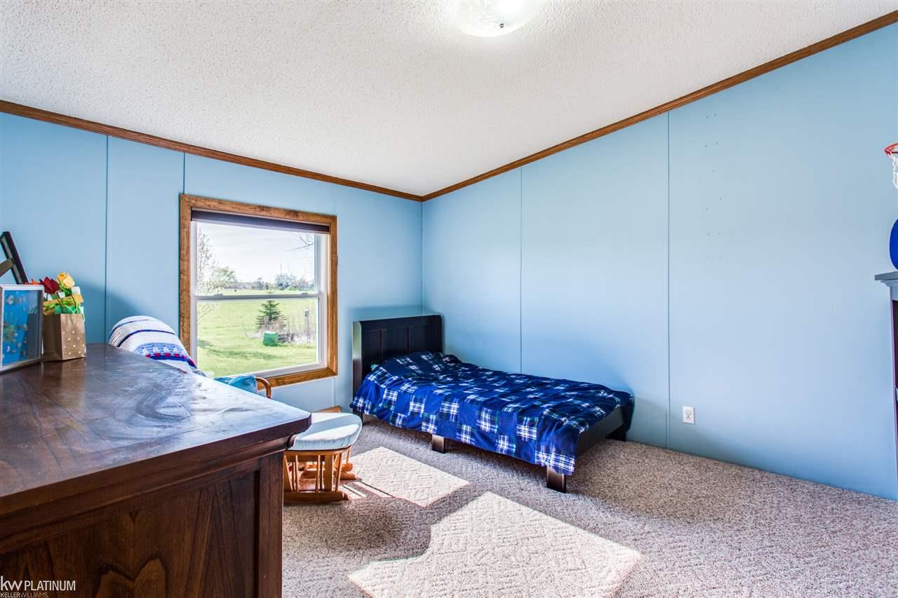 7132 Gibbons Road Jeddo, MI 48032 - Photo 25 of 32 31379848-24.JPG